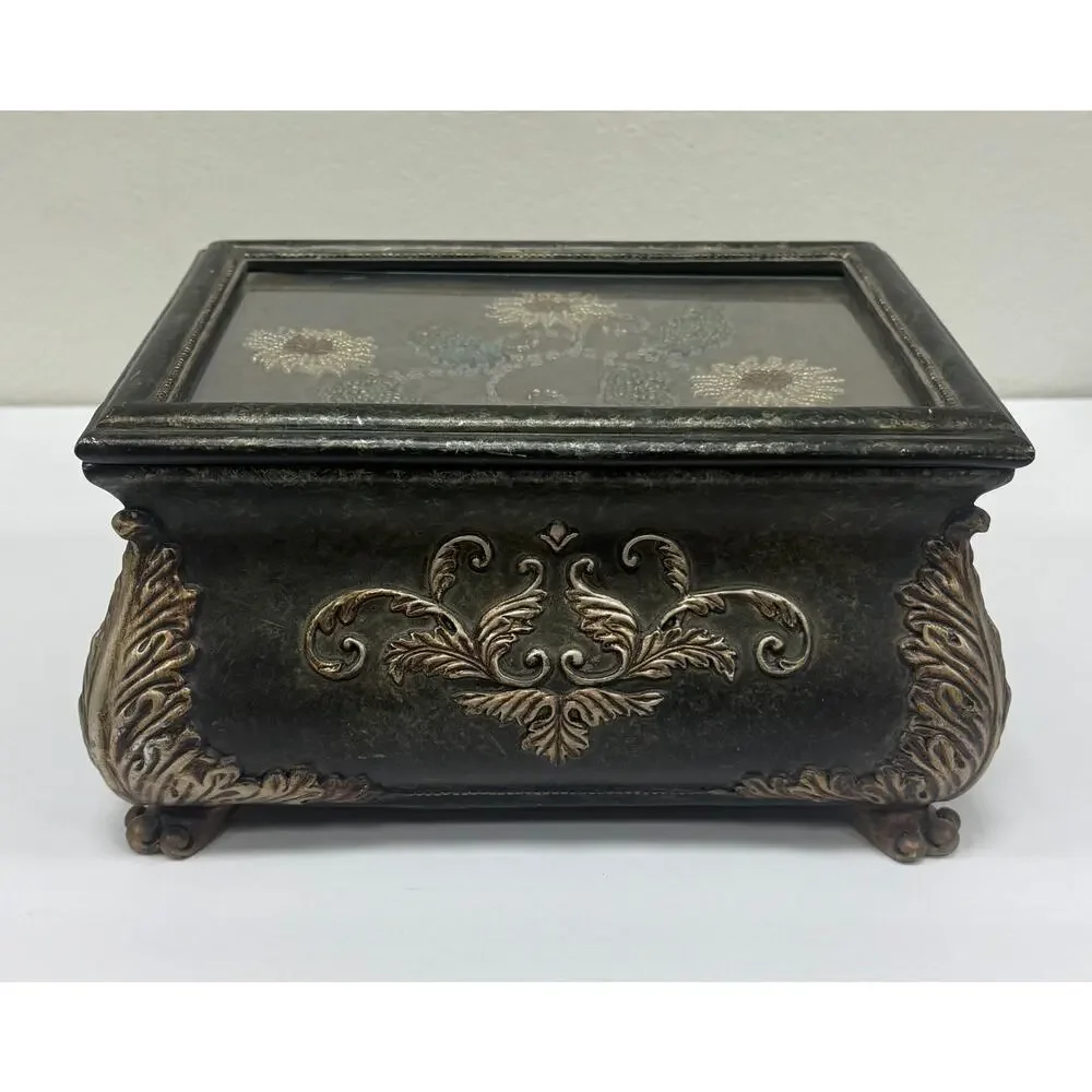 Vintage Inspired Beaded Jewelry Tinket Box. KK594